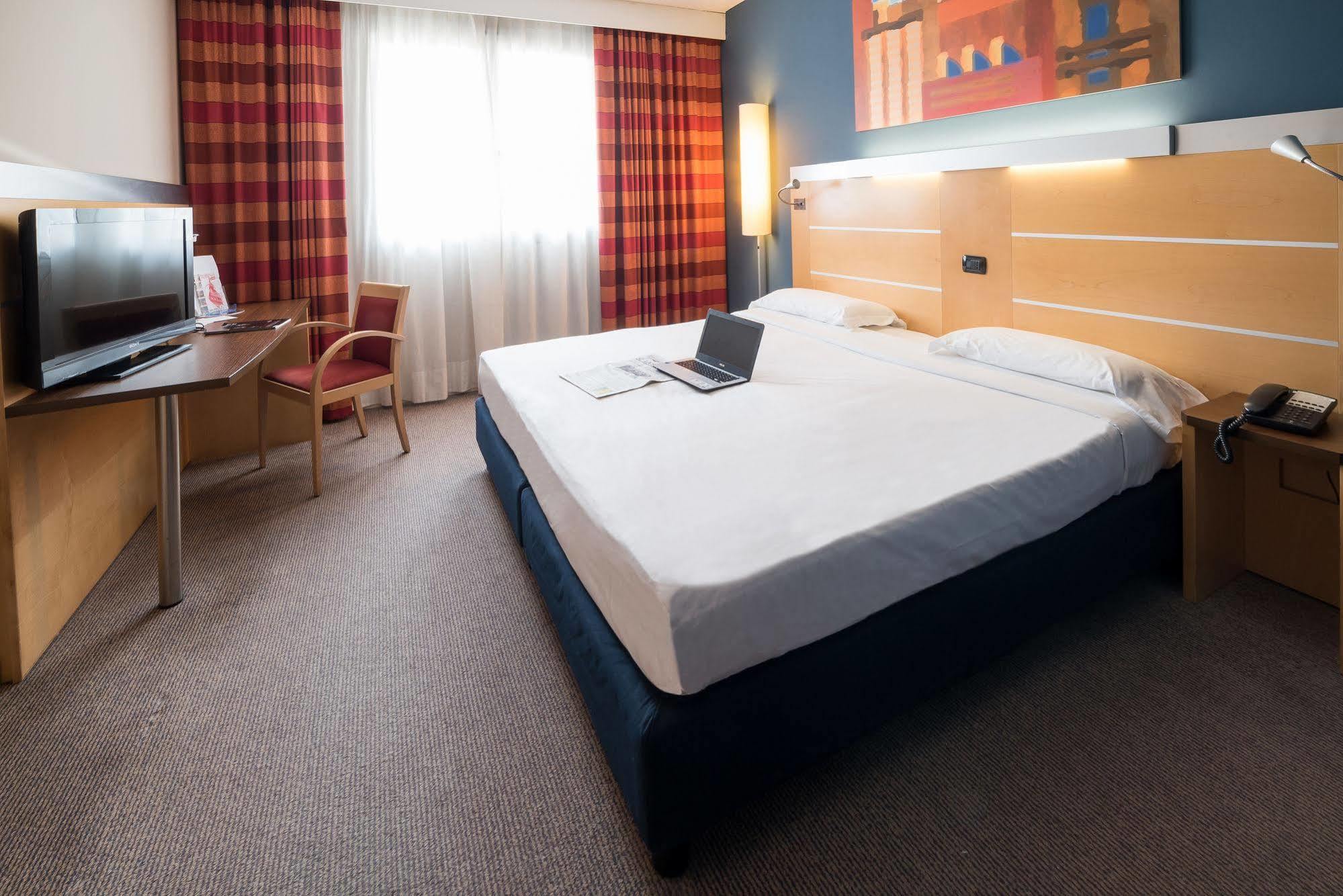 Idea Hotel Torino Mirafiori Extérieur photo